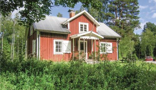 One-Bedroom Holiday Home