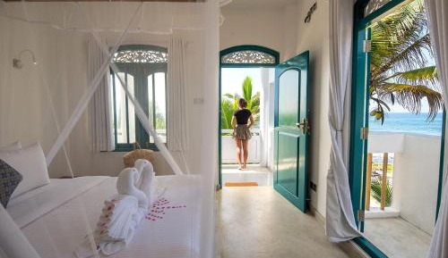 Deluxe Double Room with Balcony and Sea View