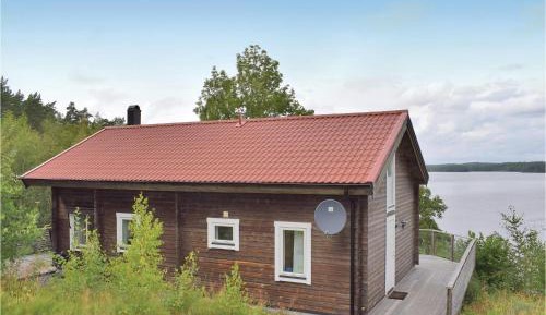 Three-Bedroom Holiday Home 