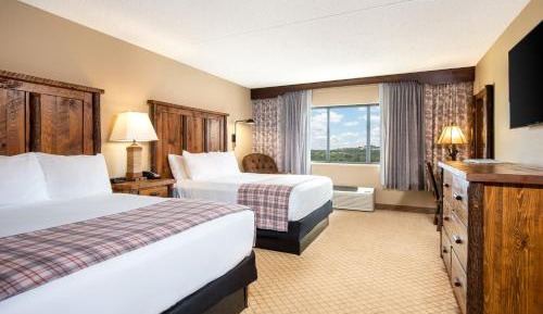 Standard Queen Room with Two Queen Beds and Spa Bath