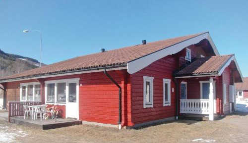 Three-Bedroom Holiday Home 