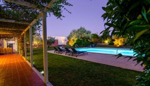 Deluxe Double or Twin Room with Mountain View