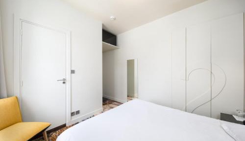 Small Double Room with Square View