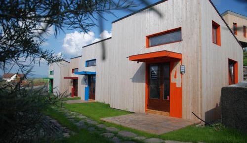 Bungalow (4 Adults)