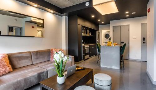One-Bedroom Apartment 407