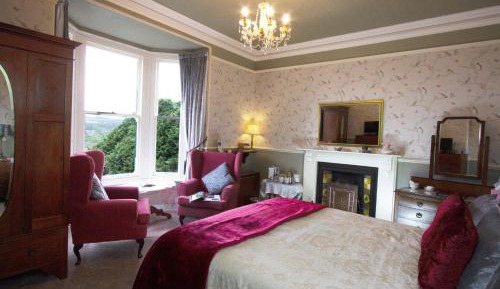 Deluxe Family Suite