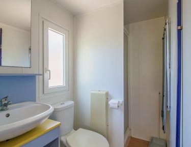 Mobile Home (2 Adults + 2 Children)