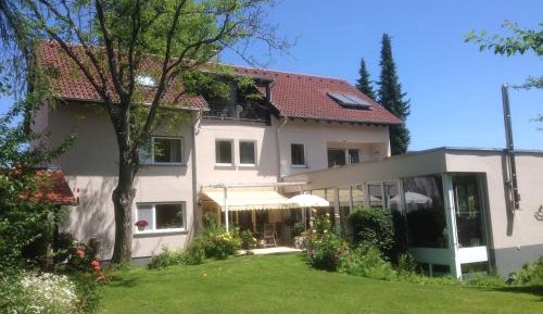 Apartment with Lake View