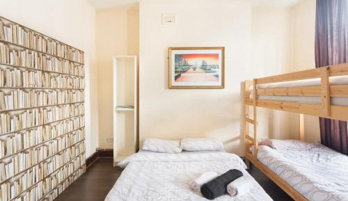 Triple Room with Shared Bathroom