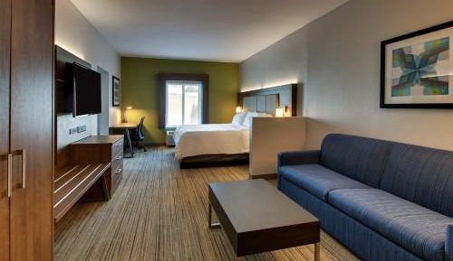 King Suite with Communication Mobility Accessible Tub