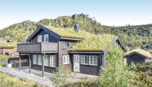 Five-Bedroom Holiday Home