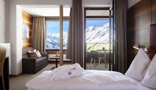 Double Room with Mountain View