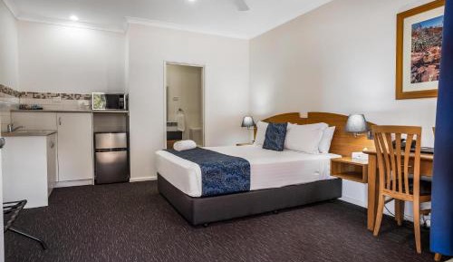 Deluxe Queen Room