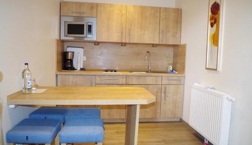 Family Room (2 Adults + 2 Children)