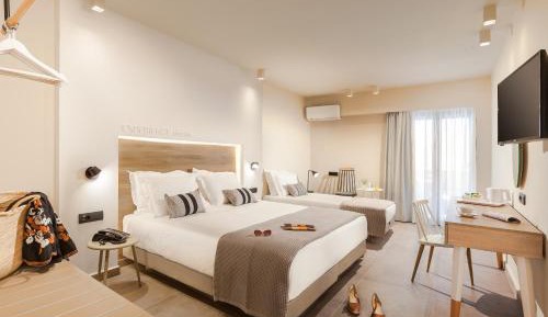 Deluxe Triple Room - No Sea View