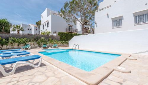 Superior One-Bedroom Apartment with Balcony