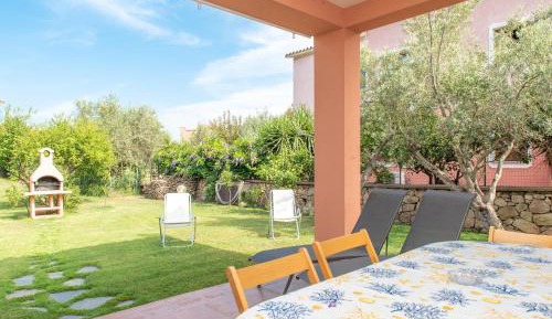 Villa with Garden View