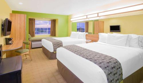 Queen Room with Two Queen Beds - Non-Smoking