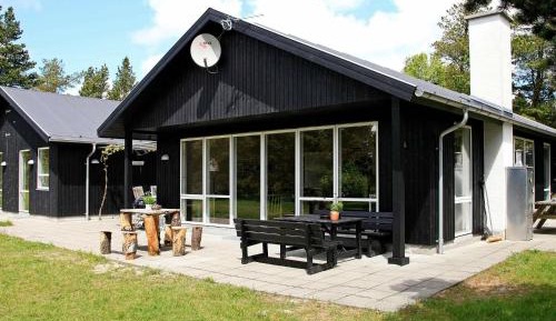 Four-Bedroom Holiday Home
