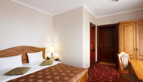 Double Room with Mountain View