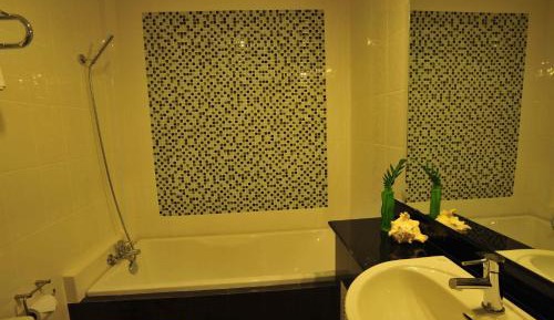Superior King Room with Partial Seaview