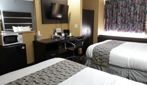 Queen Room with Two Queen Beds - Non-Smoking