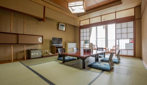 Japanese-Style Quintuple Room with Shared Bathroom with Sea View - Smoking