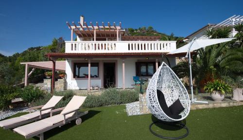 Villa with Sea View