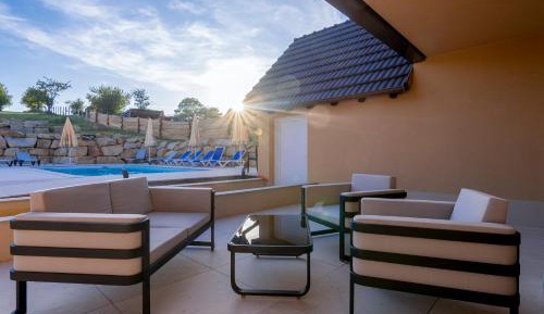Junior Suite with Pool View