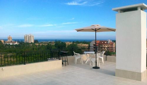One-Bedroom Apartment with Balcony