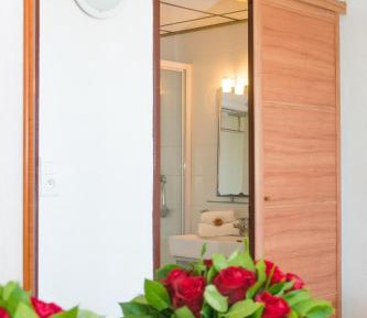 Roc Double Room with garden view