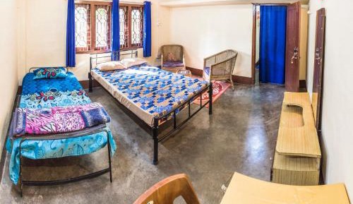 Economy Triple Room with Shared Bathroom