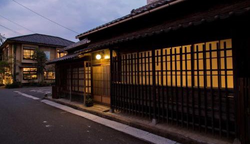 Japanese-Style Room