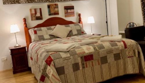 Deluxe Queen Room
