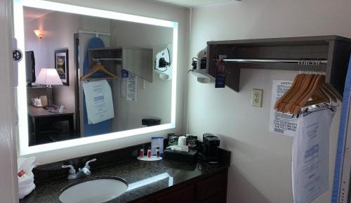 King Room - Non-Smoking