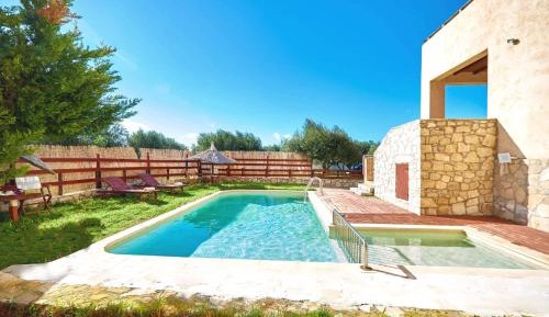 Three-Bedroom House-Villas Εvenos 