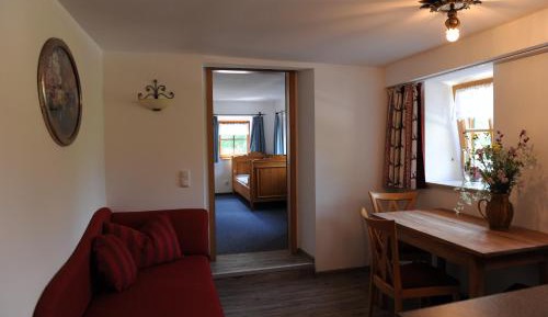 Apartment with Mountain View