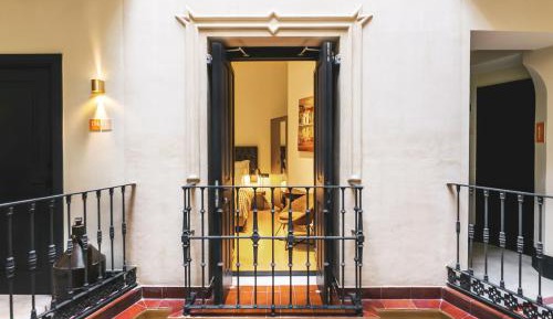 Double or Twin Room with Interior View