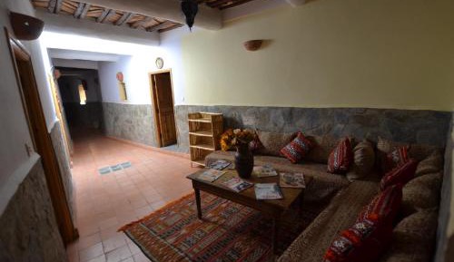 Double or Twin Room with Mountain View