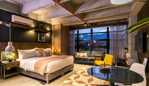 Deluxe Studio - High Floor