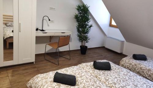Triple Room with City View