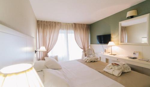 Prestige Room