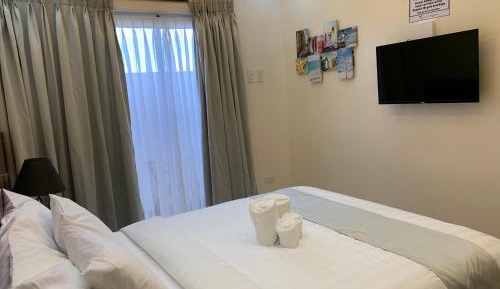 Deluxe Double Room (2 Adults + 1 Child)