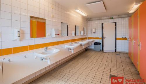 Economy Cottage with Shared Bathroom