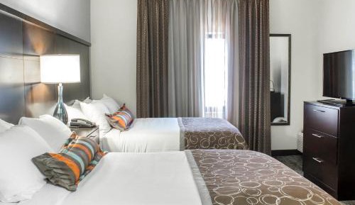 Two-Bedroom Queen Suite - Disability Access