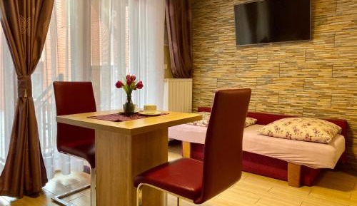 Quadruple Room with Private Bathroom