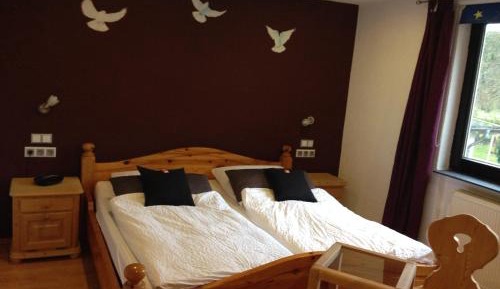 Family Room (2 Adults + 3 Children)