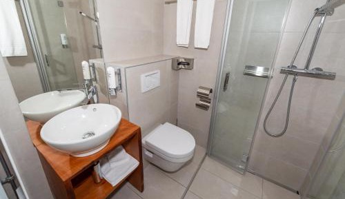 Twin Room with Shared Bathroom