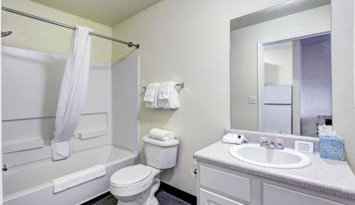 King Room - Non-Smoking