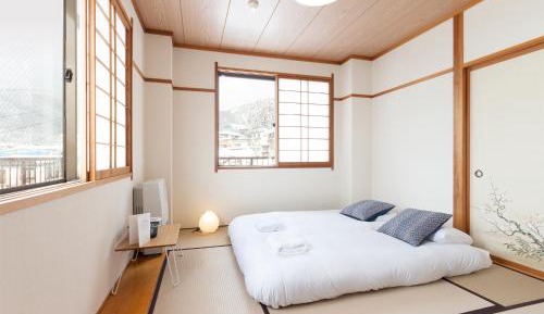 Japanese-Style Twin Room with Private Toilet